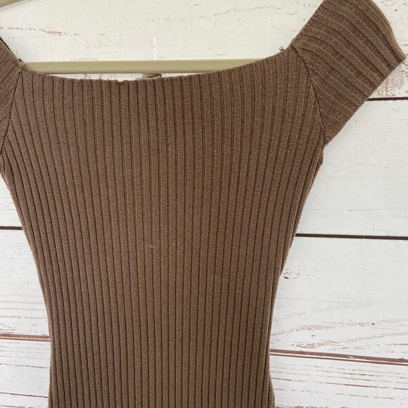 Windsor M Brown Ribbed Knit Off Shoulder Fitted Bodycon Mini Sweater Dress - Picture 3 of 6